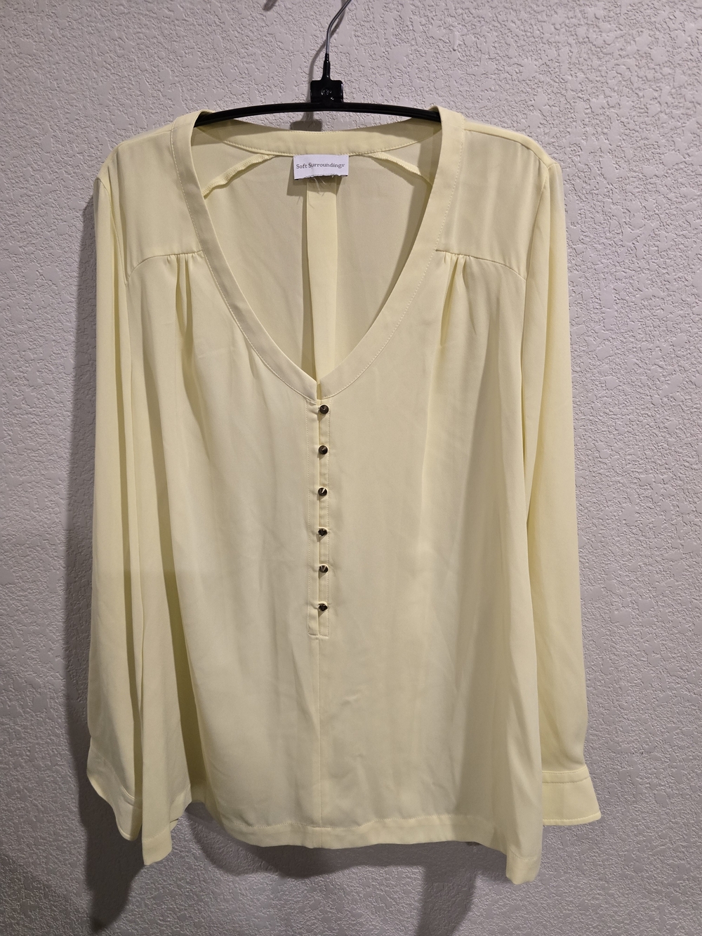 Soft Surroundings Light Yellow V‑Neck Button Front Blouse
